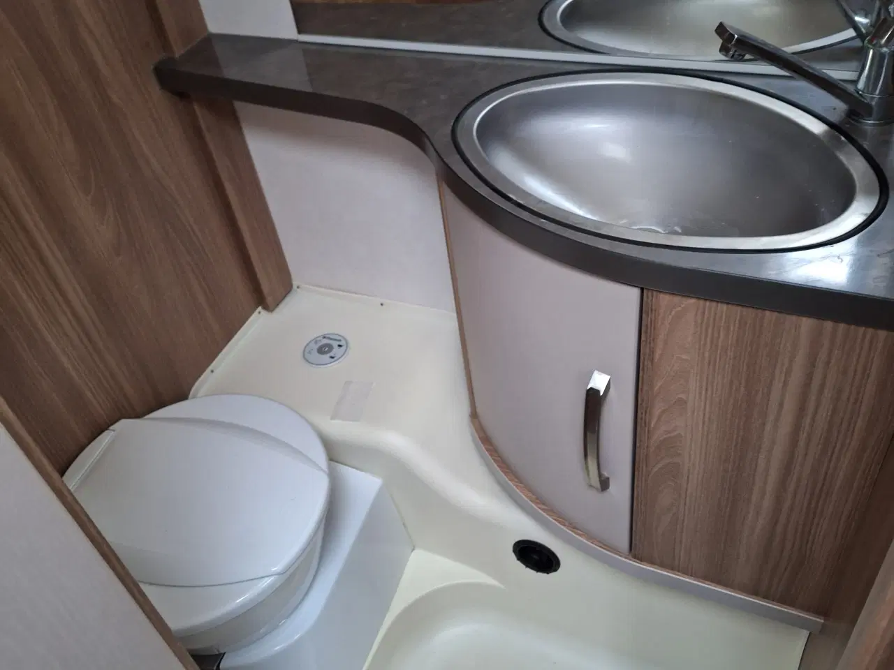 Billede 13 - Yderst velholdt campingvogn