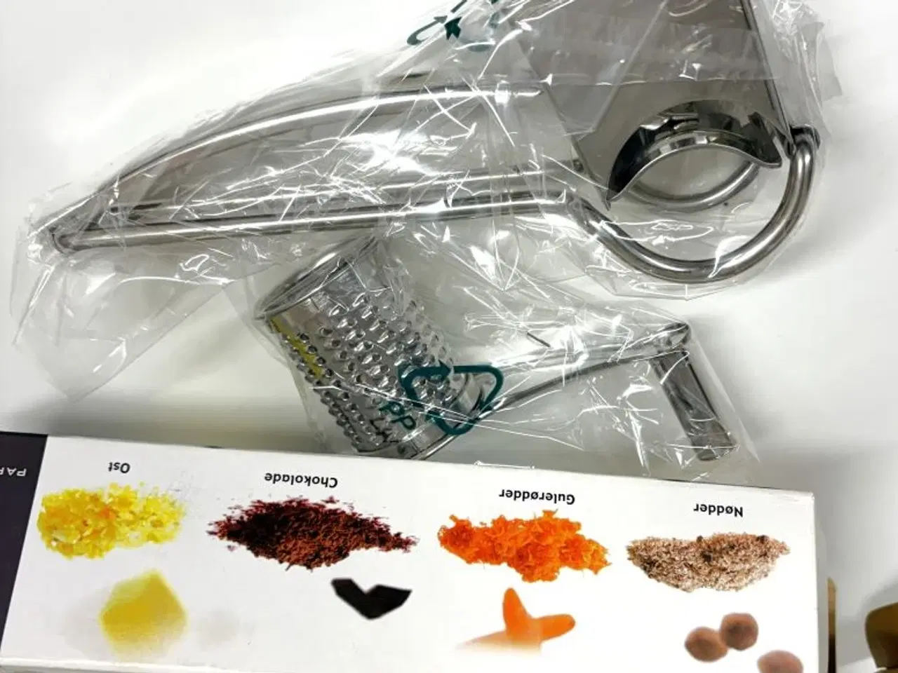 Billede 3 - Parmesankværn i stål. Helt ny!