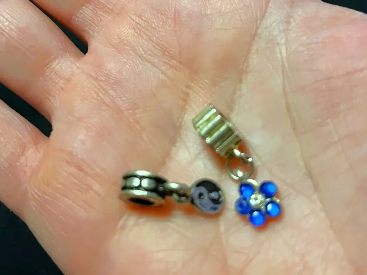 Billede 2 - Vedhæng - yin og yang + blomster i flere farver