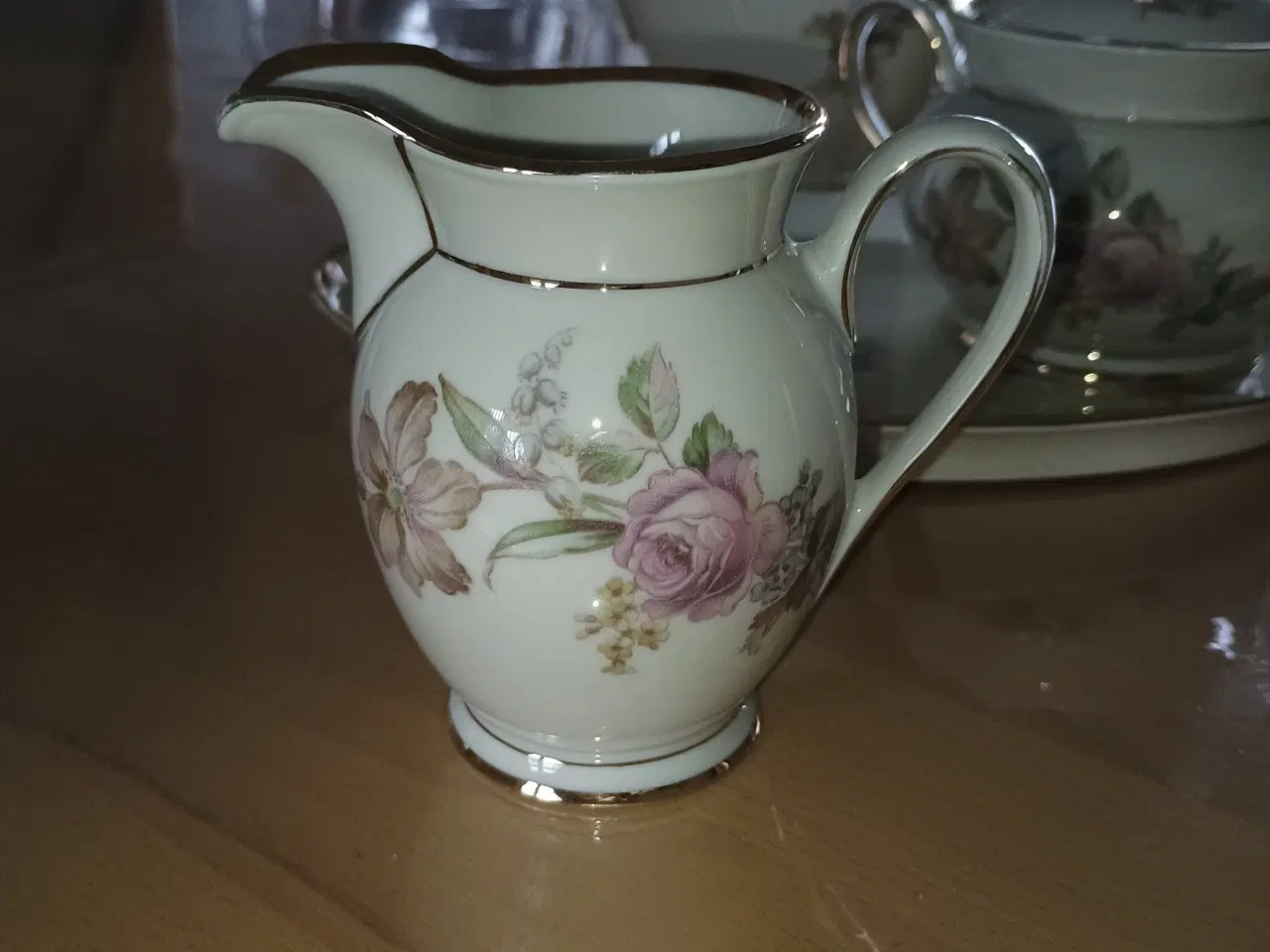 Billede 5 - Sæt med kaffekande, fløde kande, sukkerskål, fad.