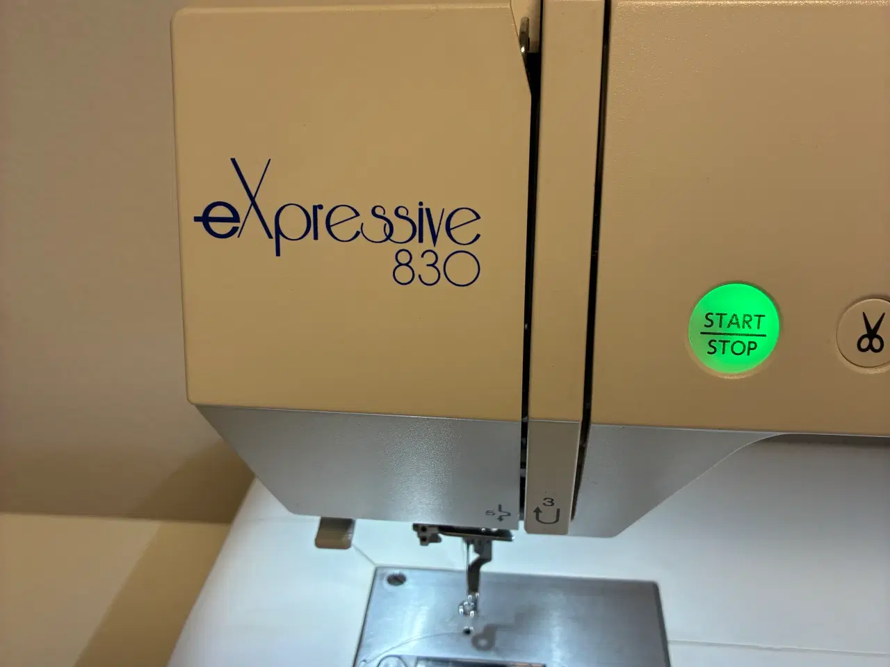 Billede 2 - Elna broderimaskine expressive 830