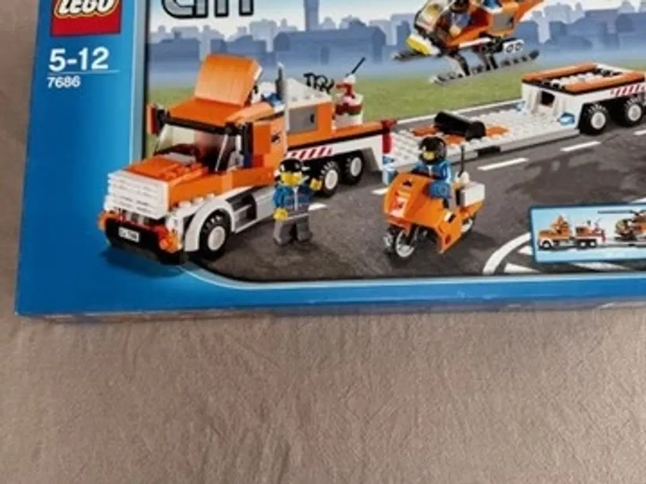 Billede 1 - LEGO 7686 – Helicopter Transporter (NY & UÅBNET)
