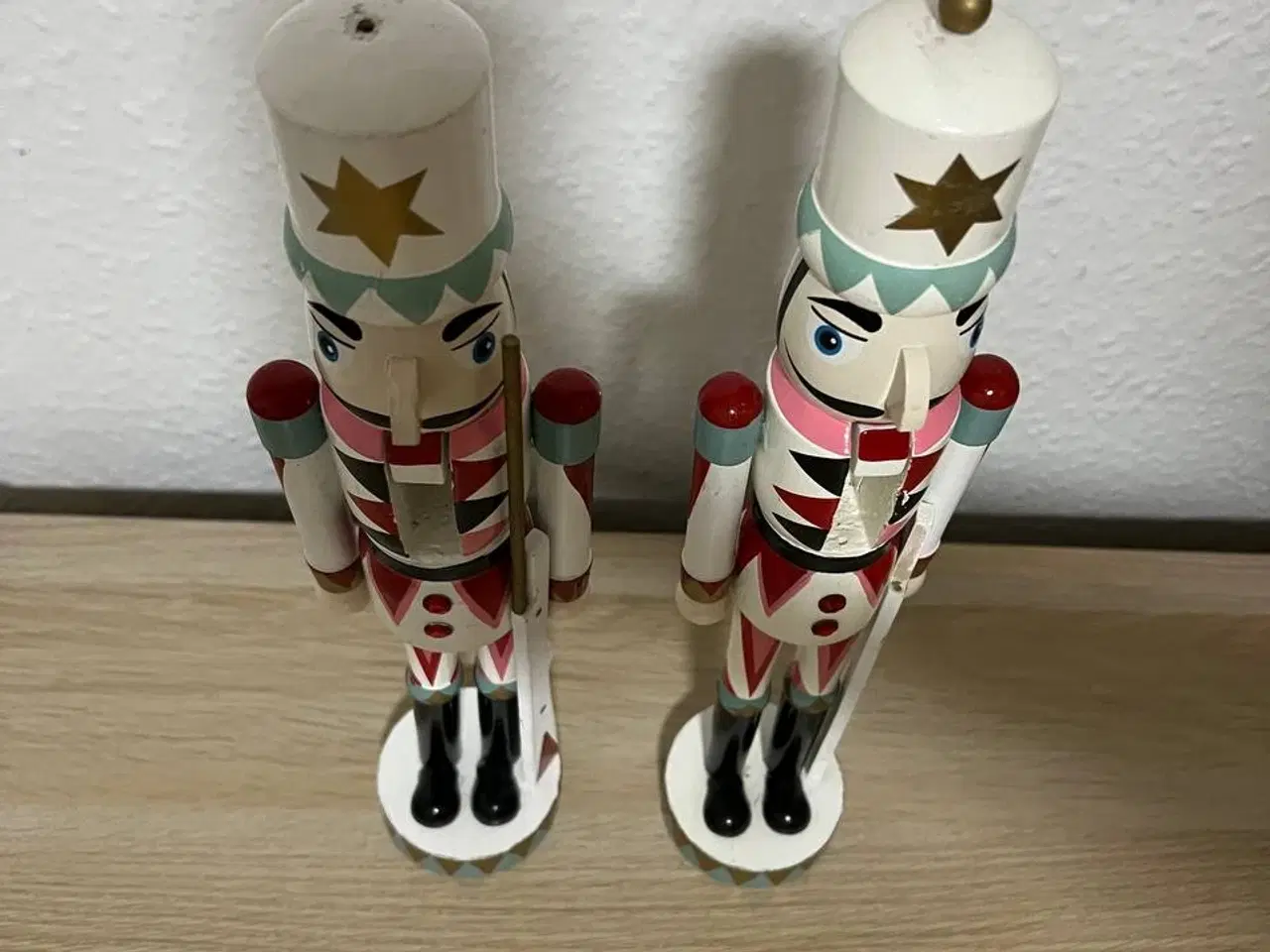 Billede 3 - 2 stk. flotte vintage nøddeknækkere til jul