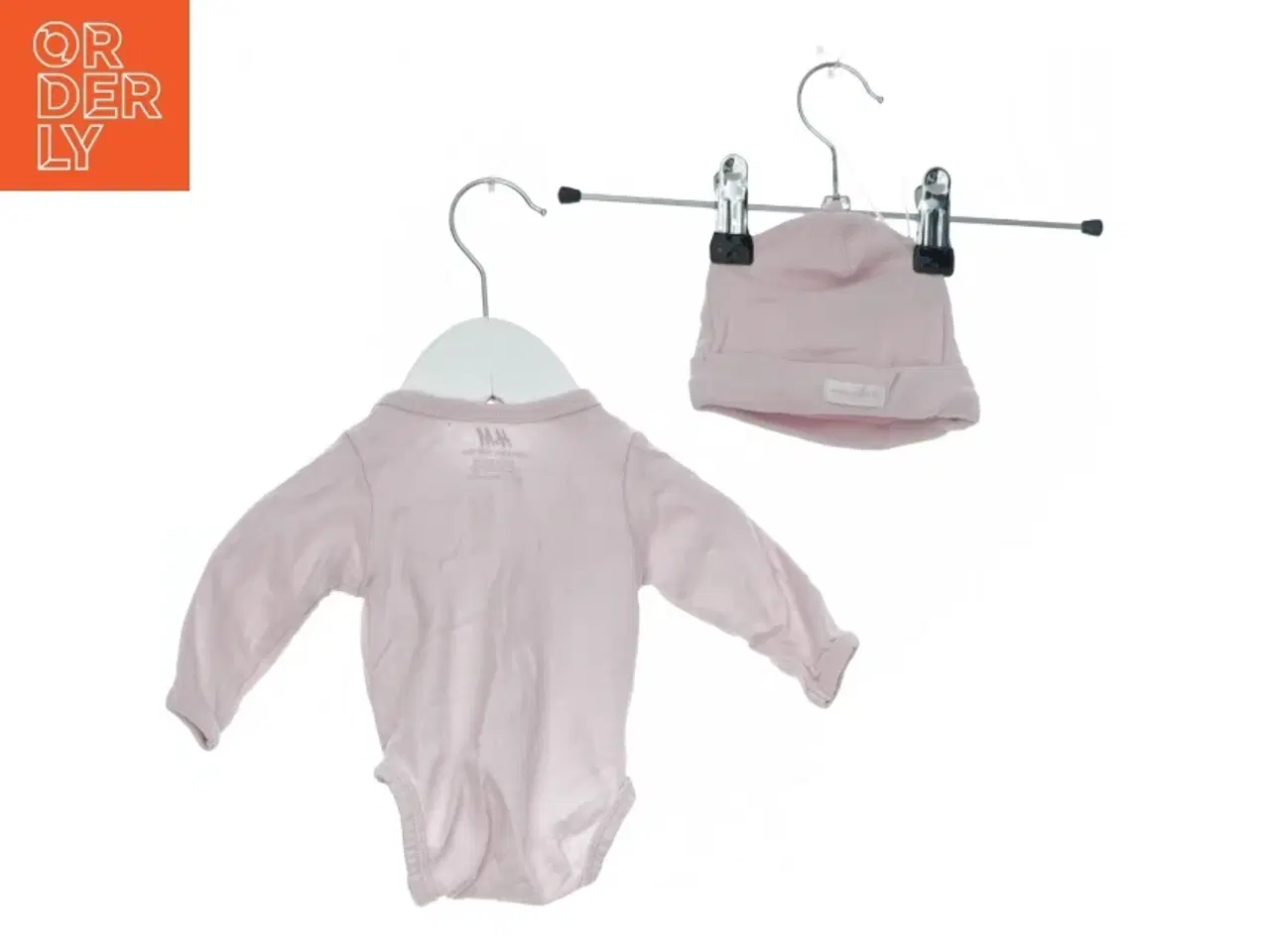Billede 2 - Lyserød bodystocking med hue til nyfødte fra H&M (str. 50)