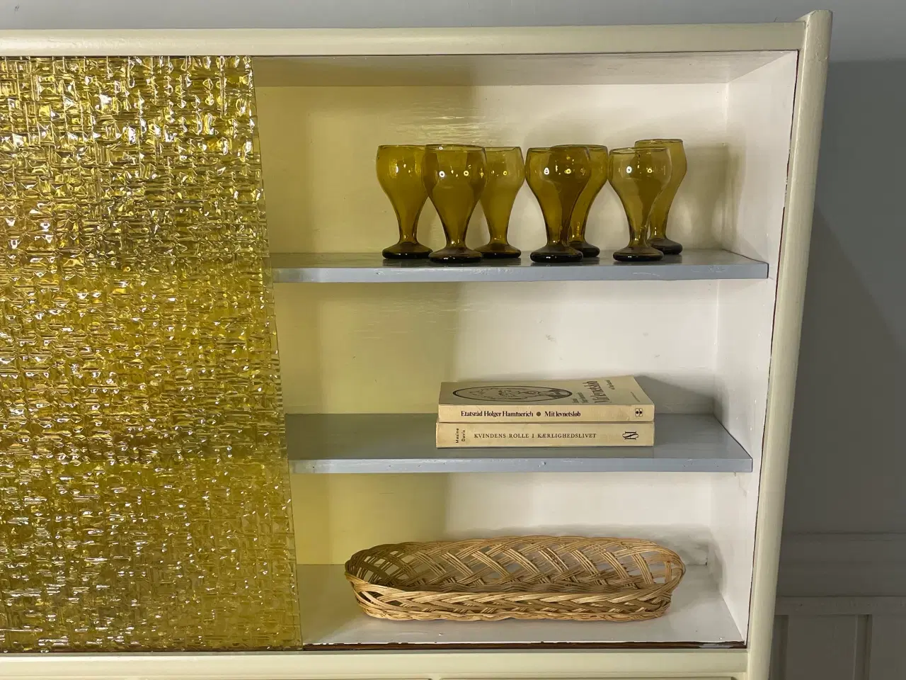 Billede 4 - Københavnerskab med gult glas