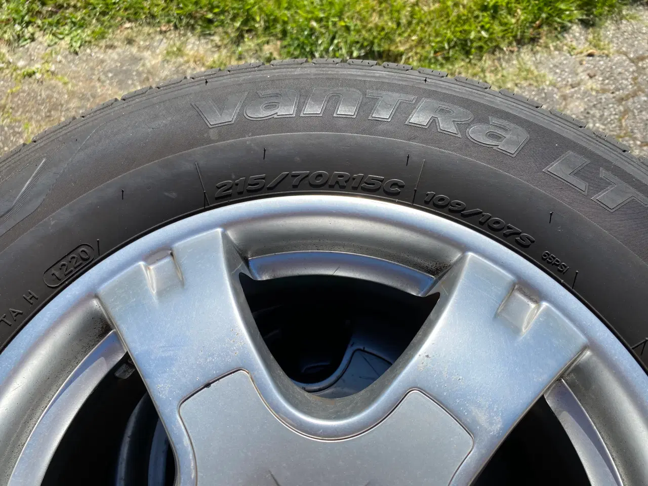 Billede 3 - 4 stk alu-fælge med Hankook helårsdæk