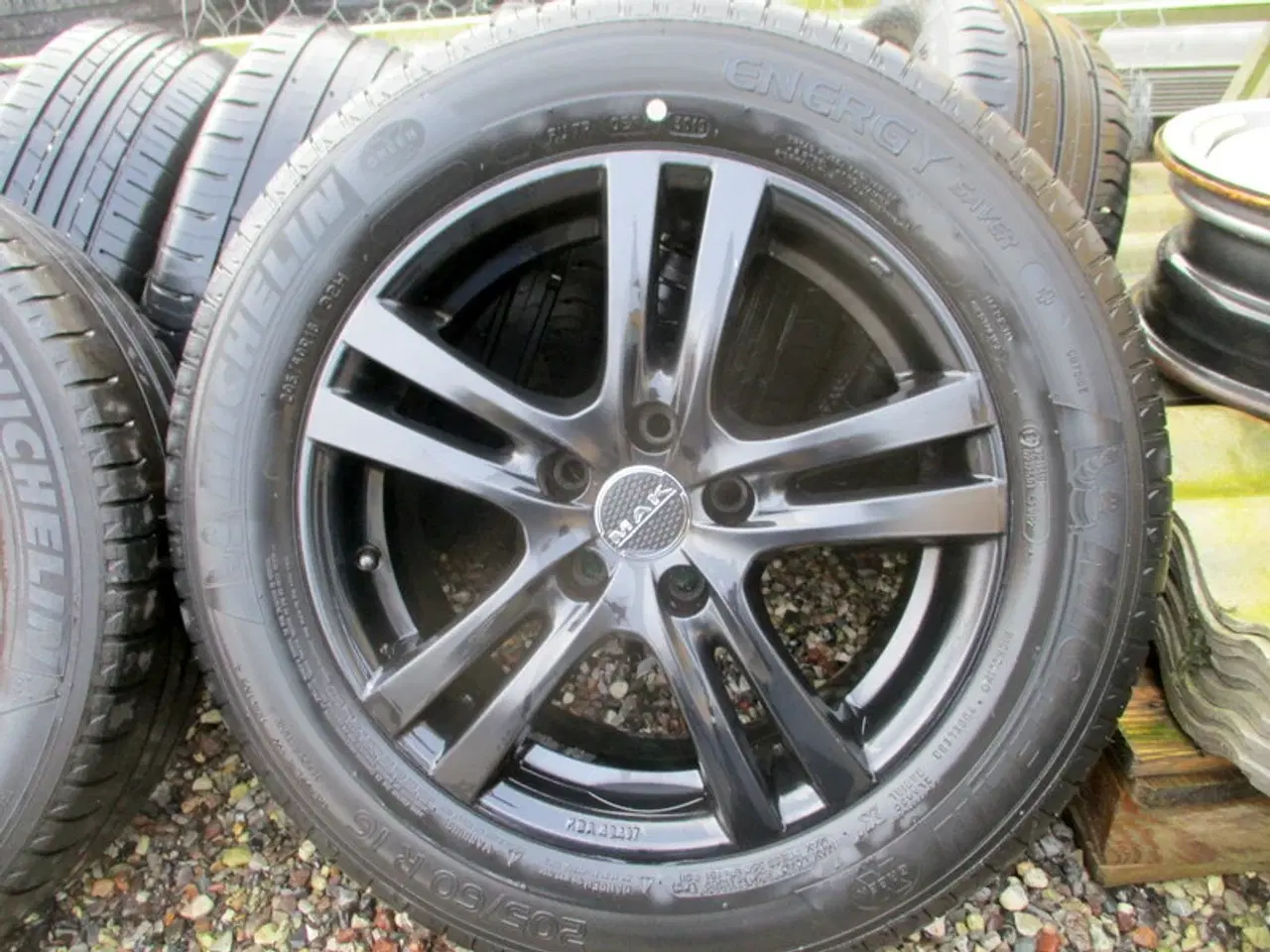 Billede 8 - 16" 4 stk. 5X108 ET45 (Ford) 205(60/16" sommerdæk