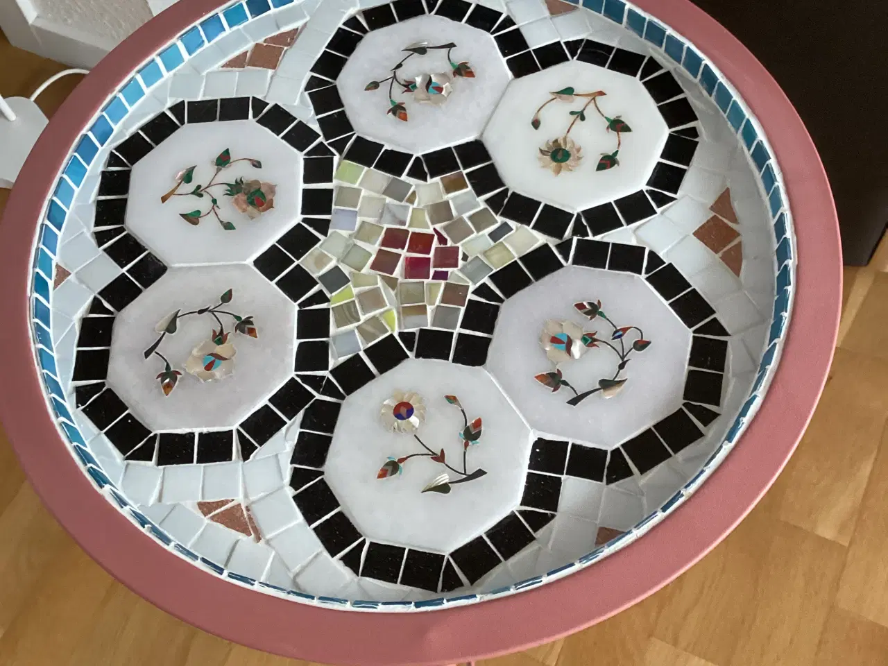 Billede 2 - Bakkebord.