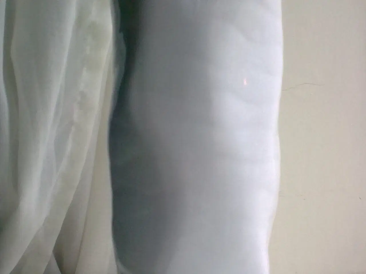 Billede 2 - Brønnum Danmark Hvid kunst vase