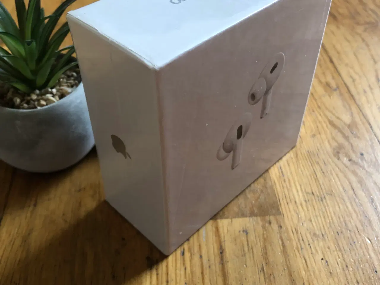 Billede 3 - AirPods Pro 2. gen. med garanti – aldrig åbnet