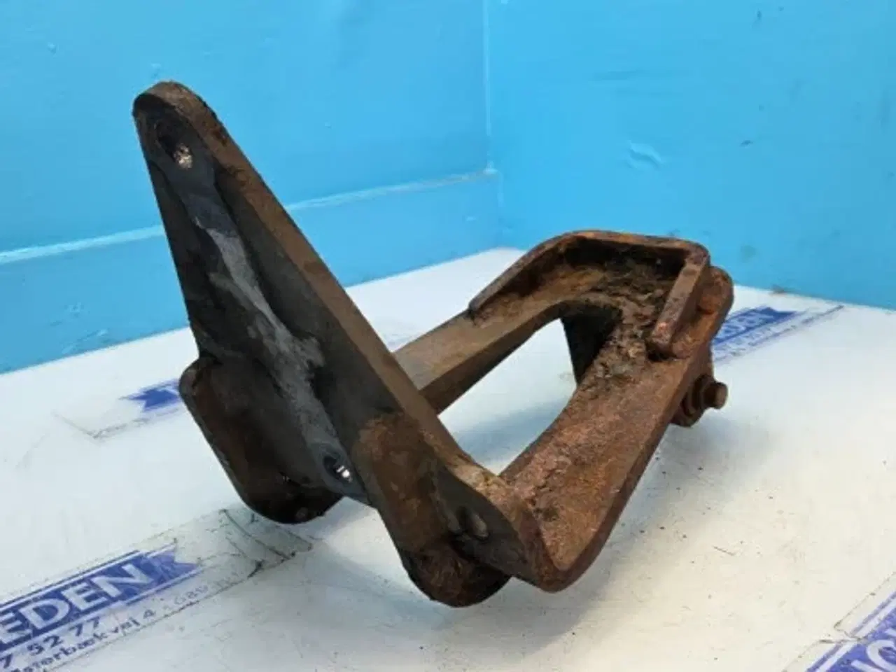 Billede 3 - Valtra  S394   Beslag   4382498M1  