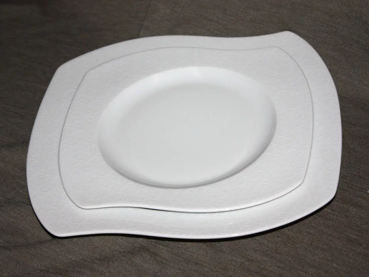 Billede 2 - Firkløveren Classic middags tallerken samt frokost