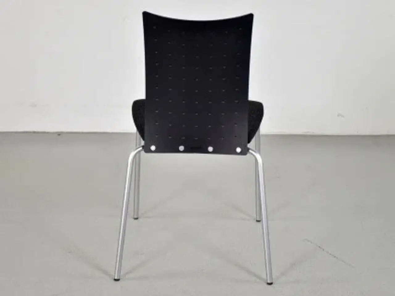 Billede 3 - Randers radius konferencestol med sort ryg og nyt sort polster