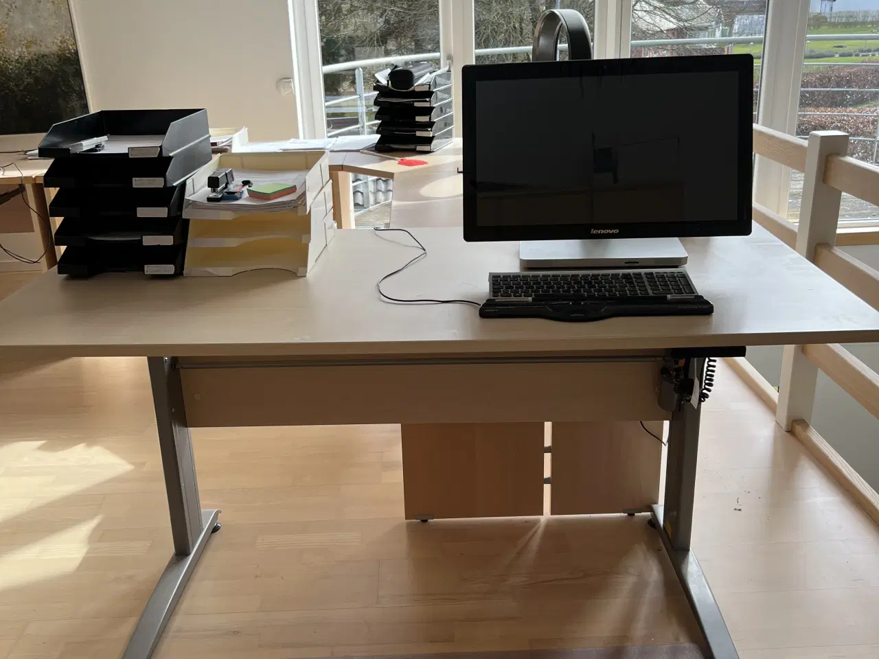 Billede 1 - Elektrisk hæve sænke bord