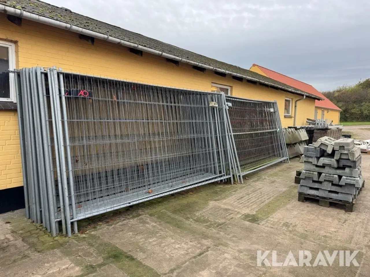 Billede 2 - Stålhegn og klodser AO - Carl ras 48 styks