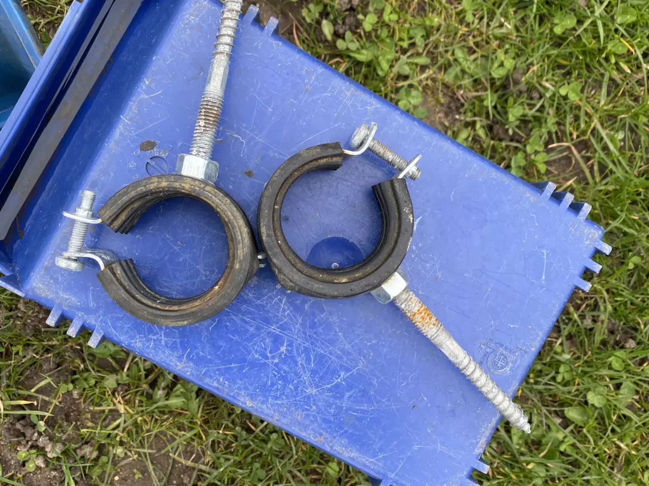 Billede 2 - Rørholdere 