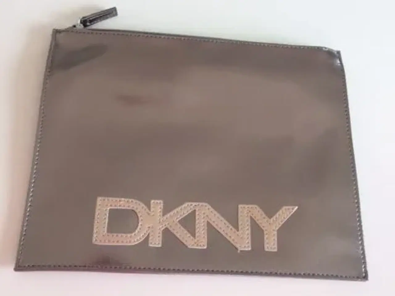 Billede 1 - DKNY kosmetikpung
