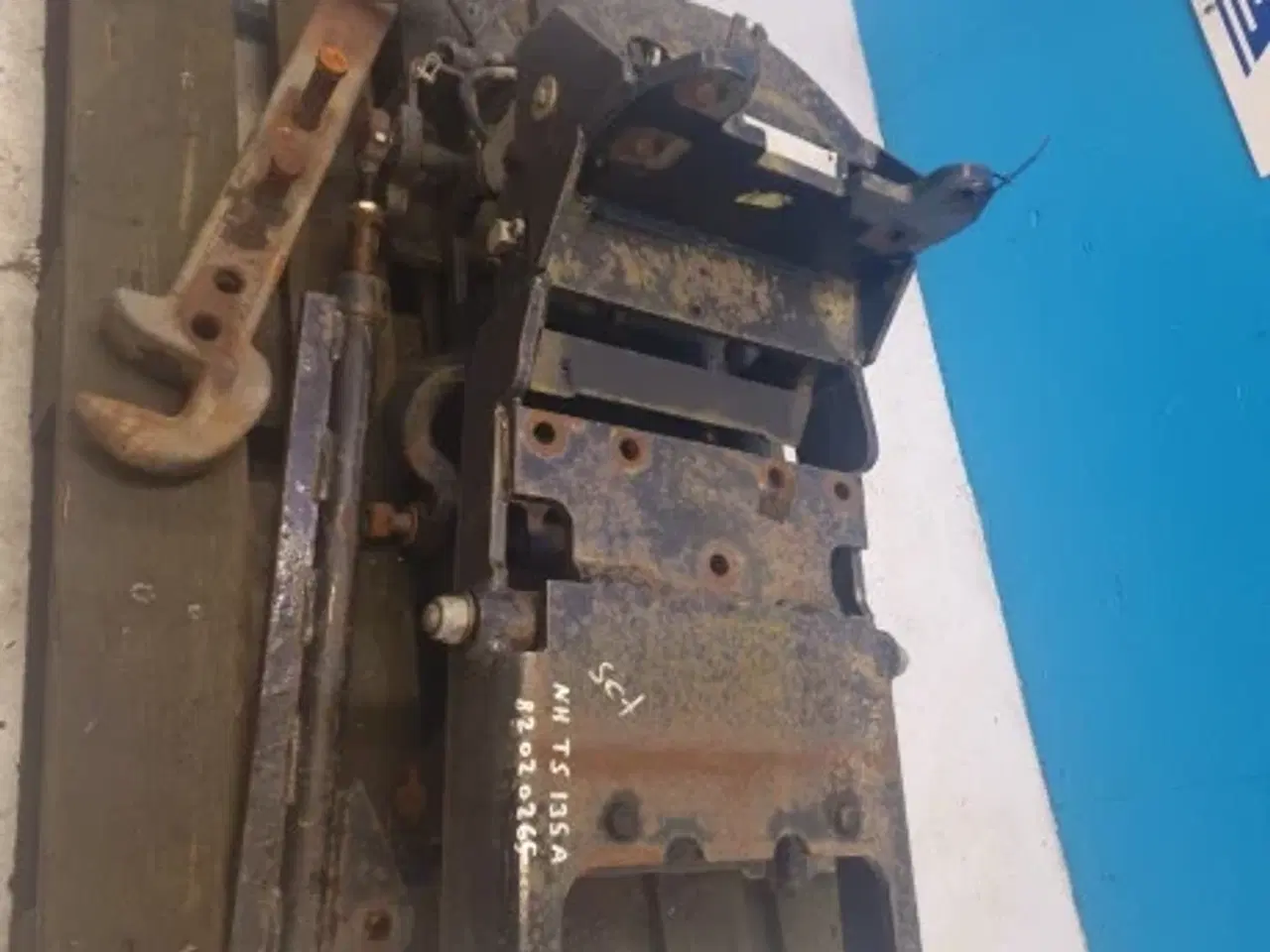 Billede 10 - New Holland TS135A Hitch 82020265