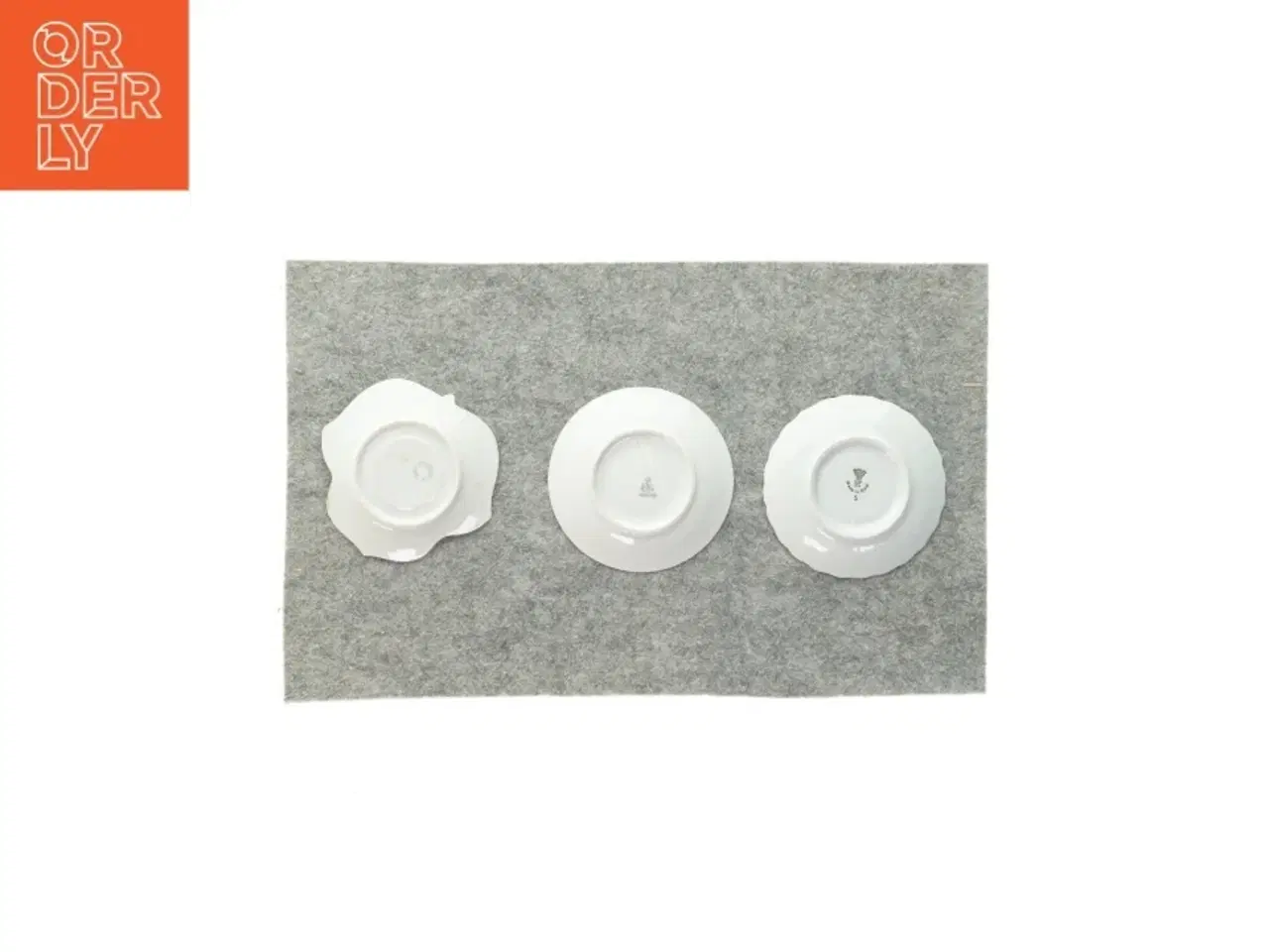 Billede 2 - Forskellige underkopper 3 stk. (str. 12 CM)