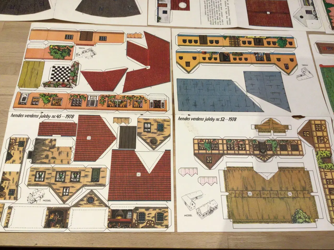 Billede 4 - Gamle skabeloner til huse mm