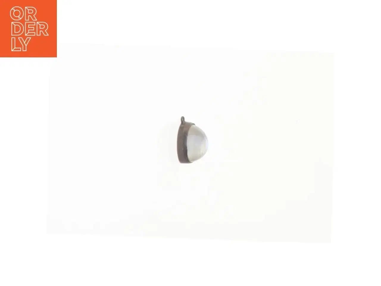 Billede 2 - Vedhængmed hvid sten (str. 1,2 x 0,9 x 0,7 cm)