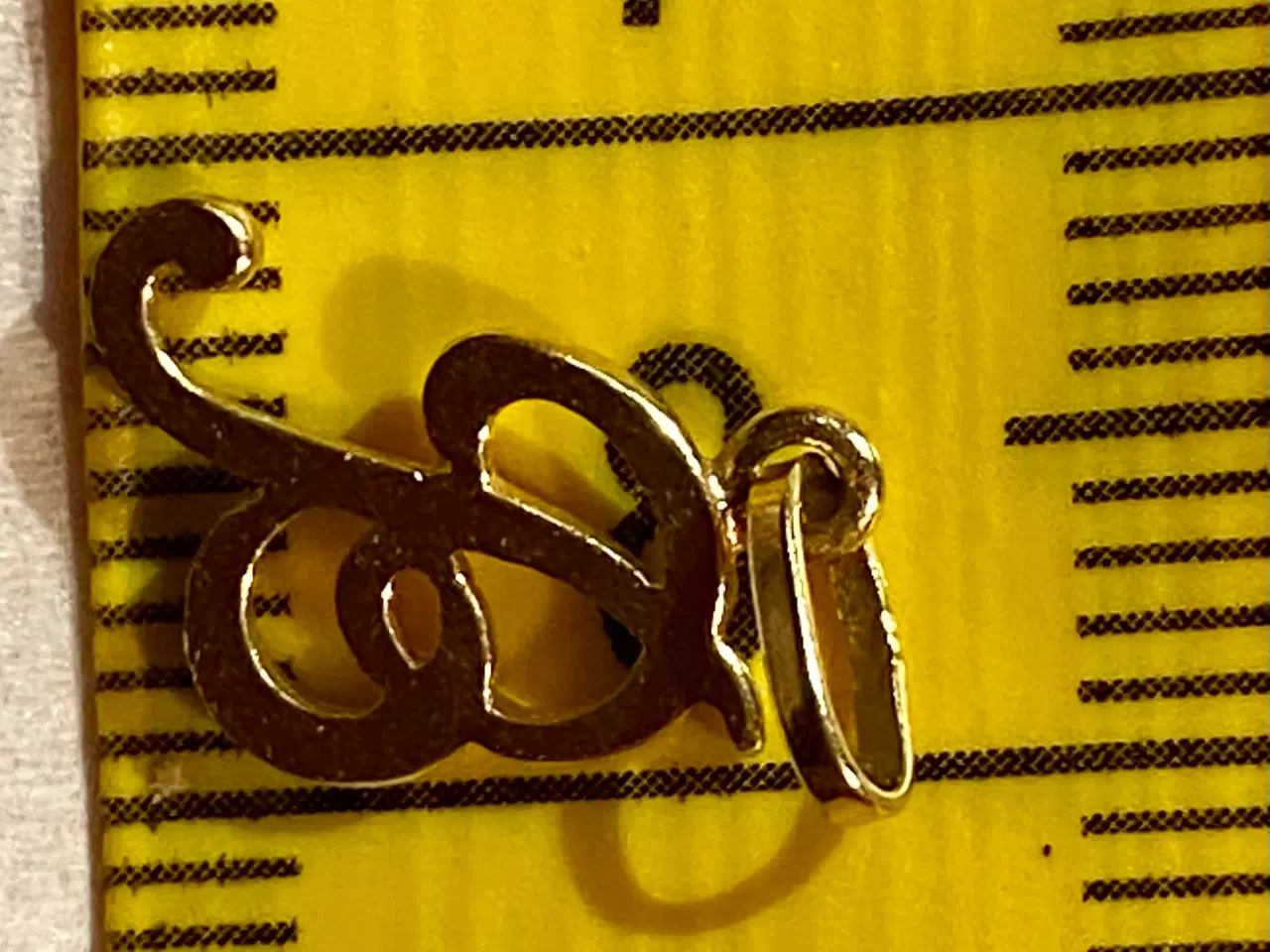 Billede 9 - Dråbe og B bogstav vedhæng i 8 kt guld