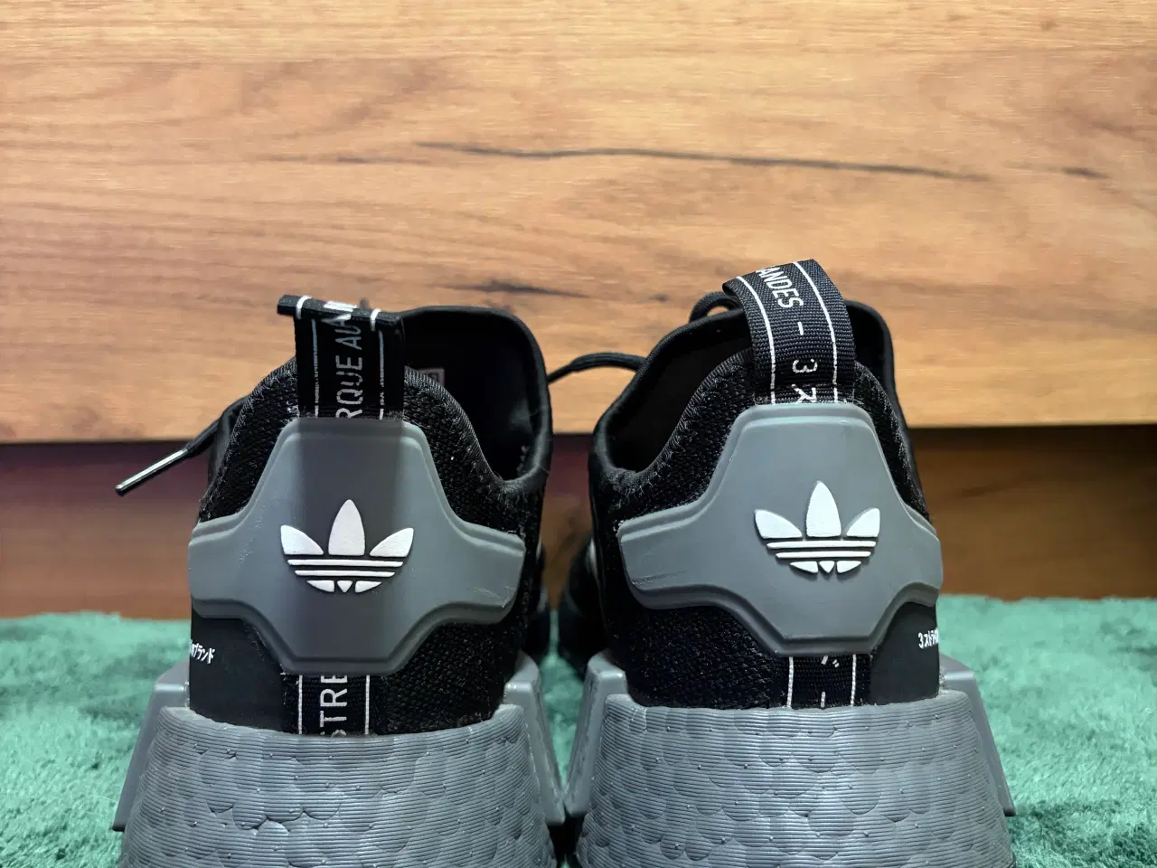 Billede 2 - Adidas nmd r1 sko