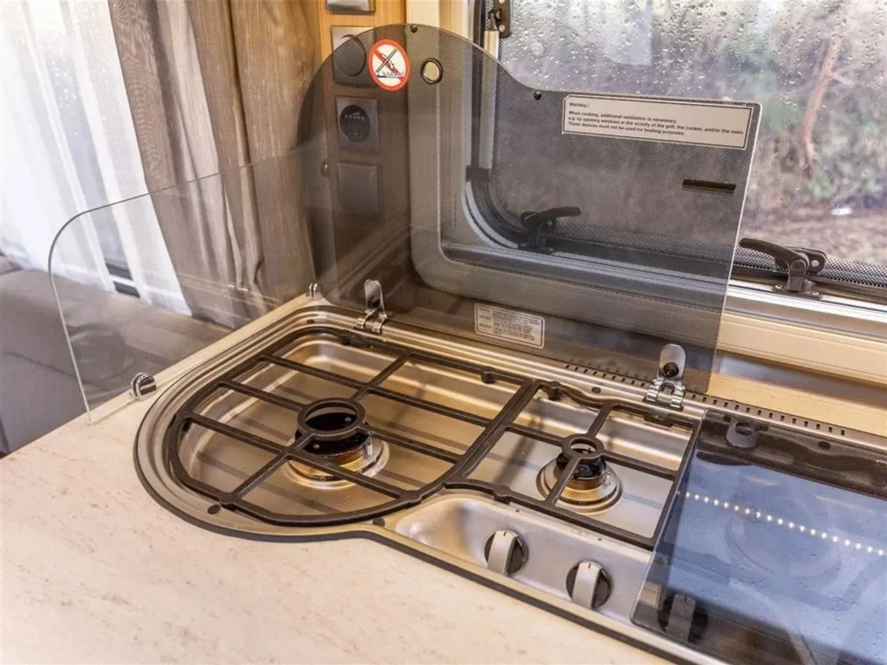 Billede 15 - 2016 - Fendt Bianco Selection 515 SG Rummelig kvalitetsvogn med enkeltsenge