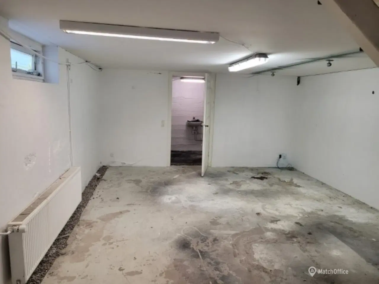 Billede 3 - 45m2. opvarmet Lager i kælder med eget toilet.