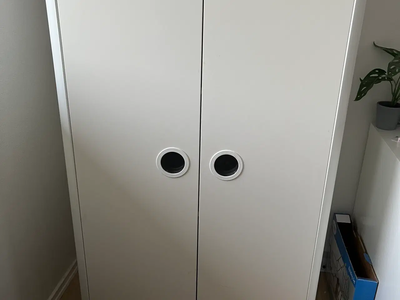 Billede 1 - Ikea Busunge skab