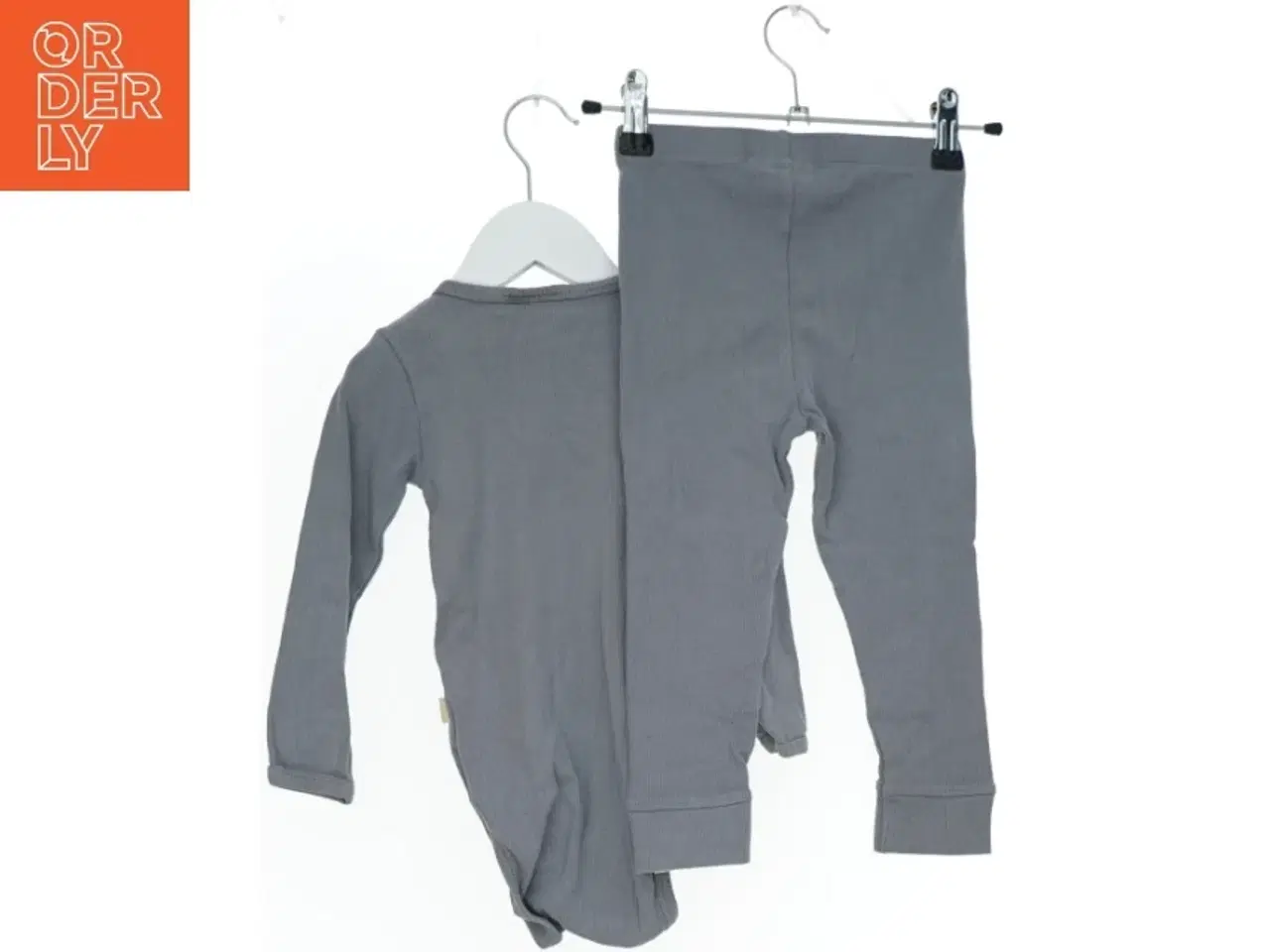 Billede 2 - Gråt sæt med bodystocking og bukser fra Petit (str. 92)