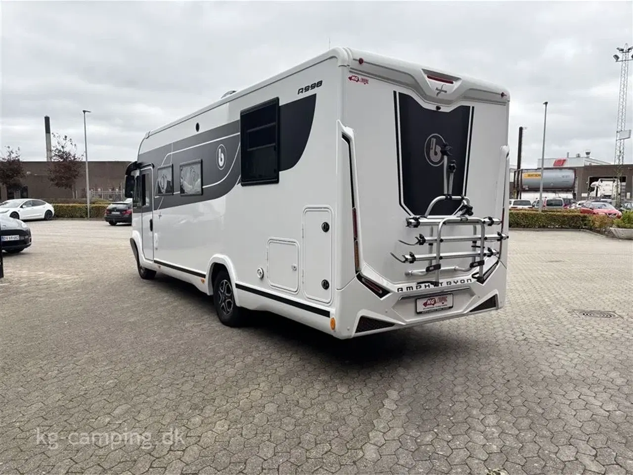 Billede 4 - 2022 - Benimar Amphitryon 998 4400 kg   Kraftfuld helintegreret autocamper med ALDE-varme og masser af komfort!