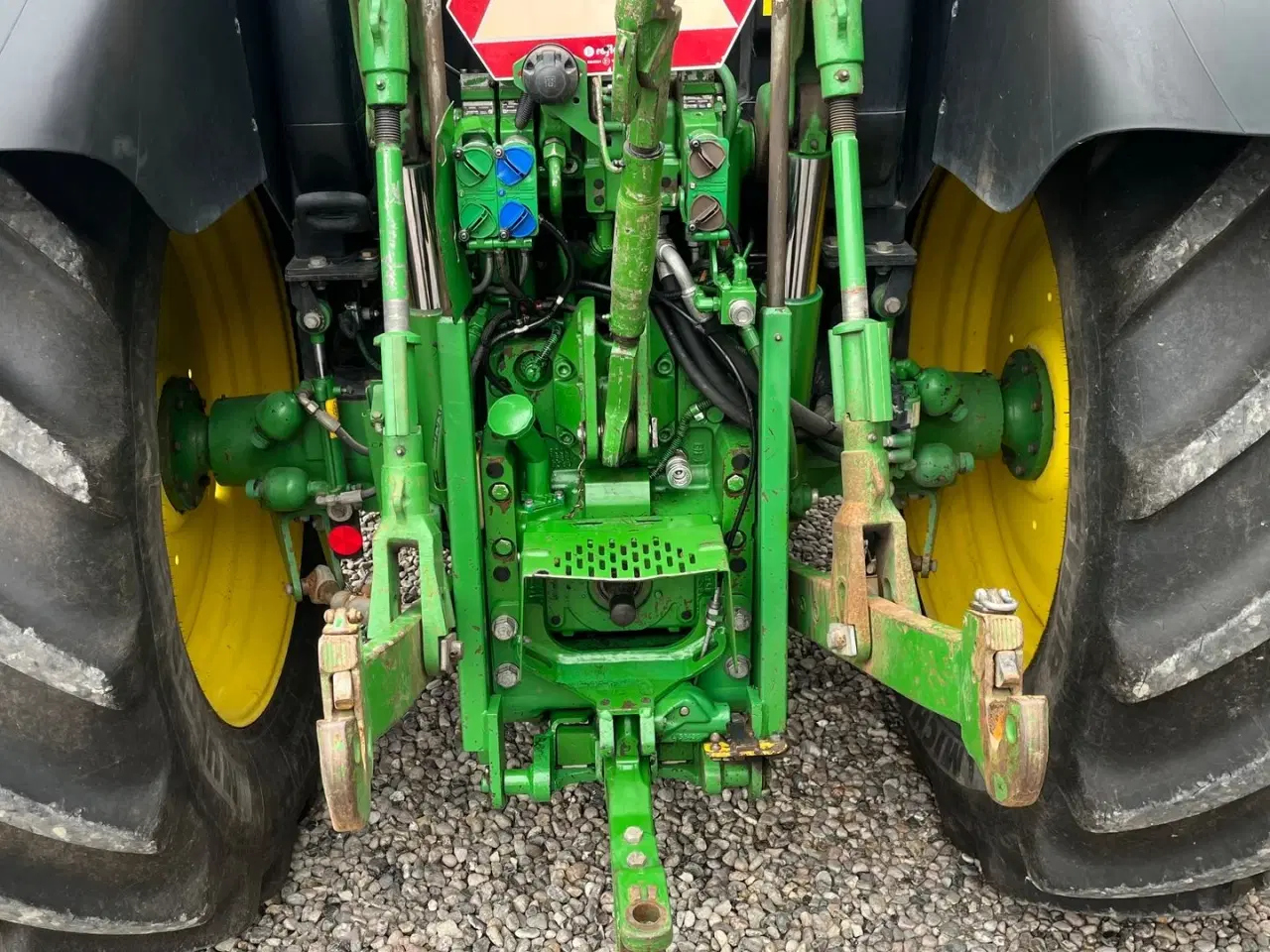 Billede 4 - John Deere 6115R Med frontlæsser og krybegear