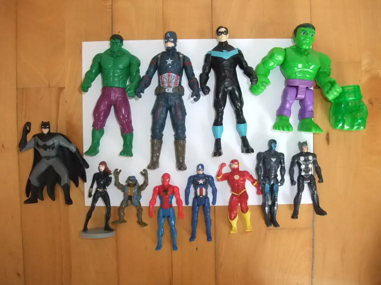 Billede 2 - Forskellige Super Helte Figurer