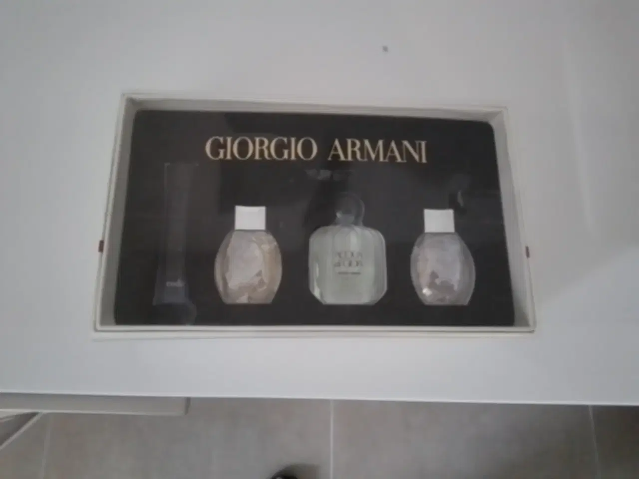 Billede 2 - Armani mini parfumer..  Nye! Gaveæske 