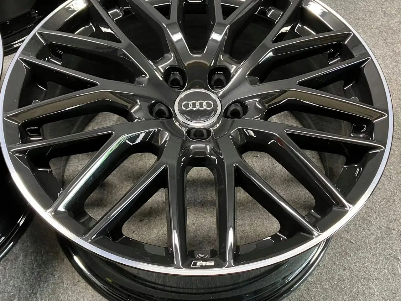 Billede 6 - ALUFÆLGE AUDI A5 8T0 19"