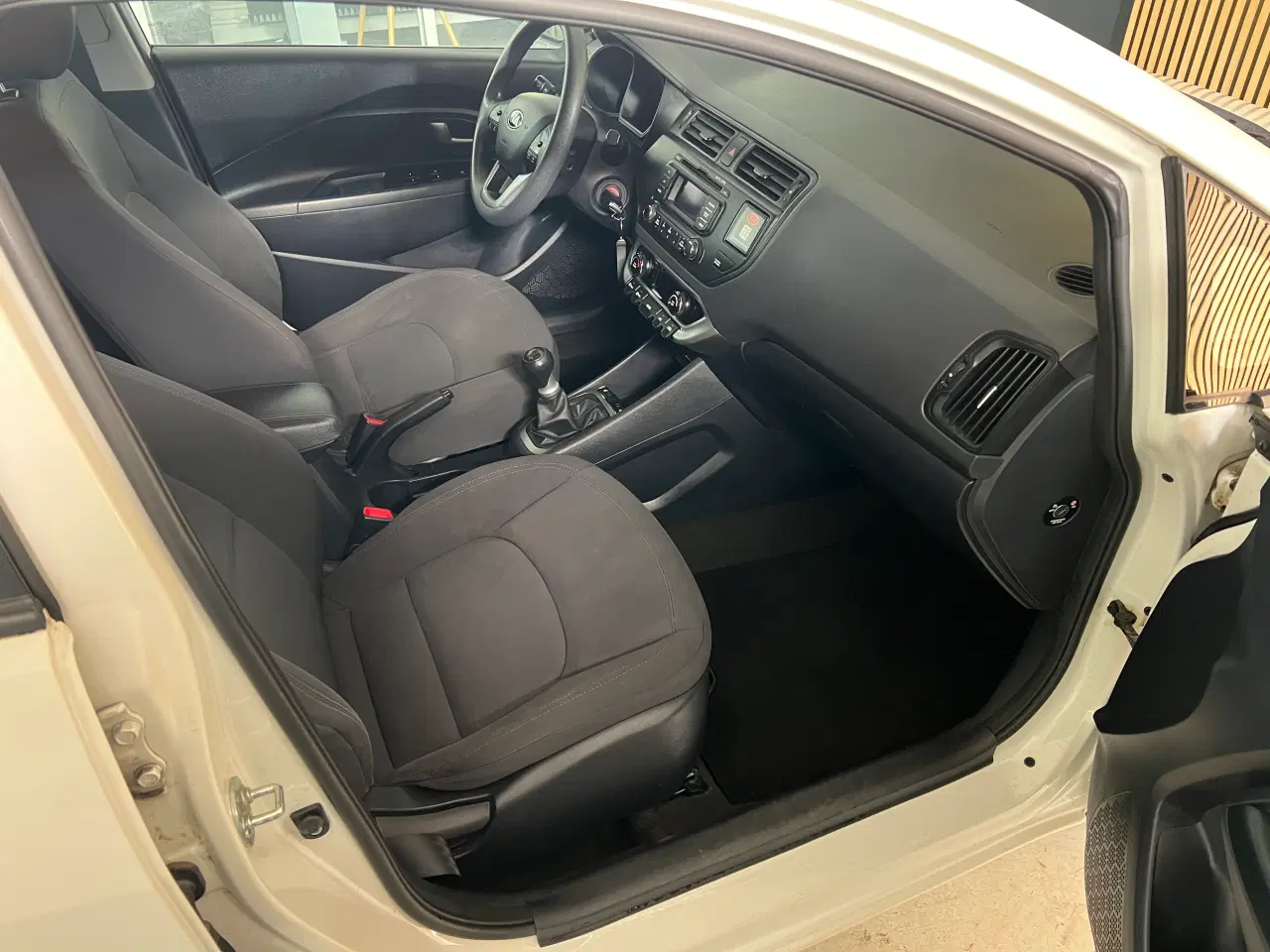 Billede 6 - Kia Rio 1,2 Benzin, 2015