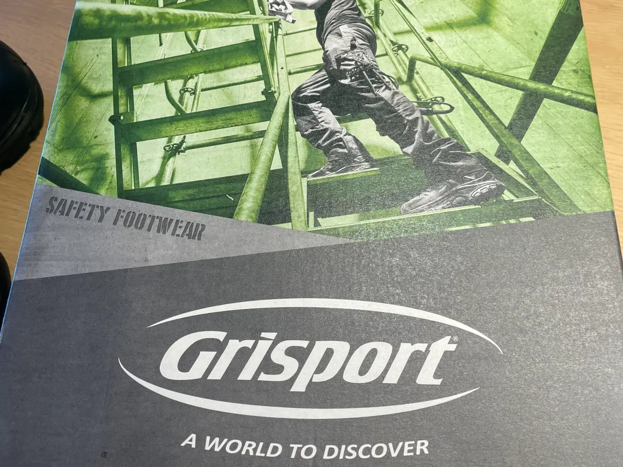 Billede 4 - Sikkerhedssandaler sælges.