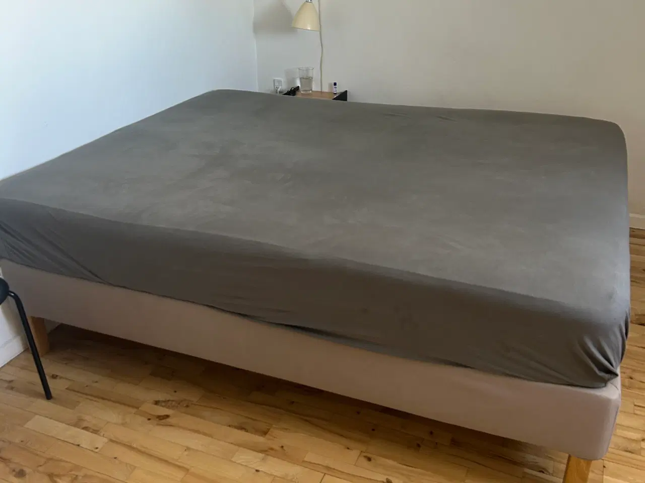 Billede 4 - God seng gives bort