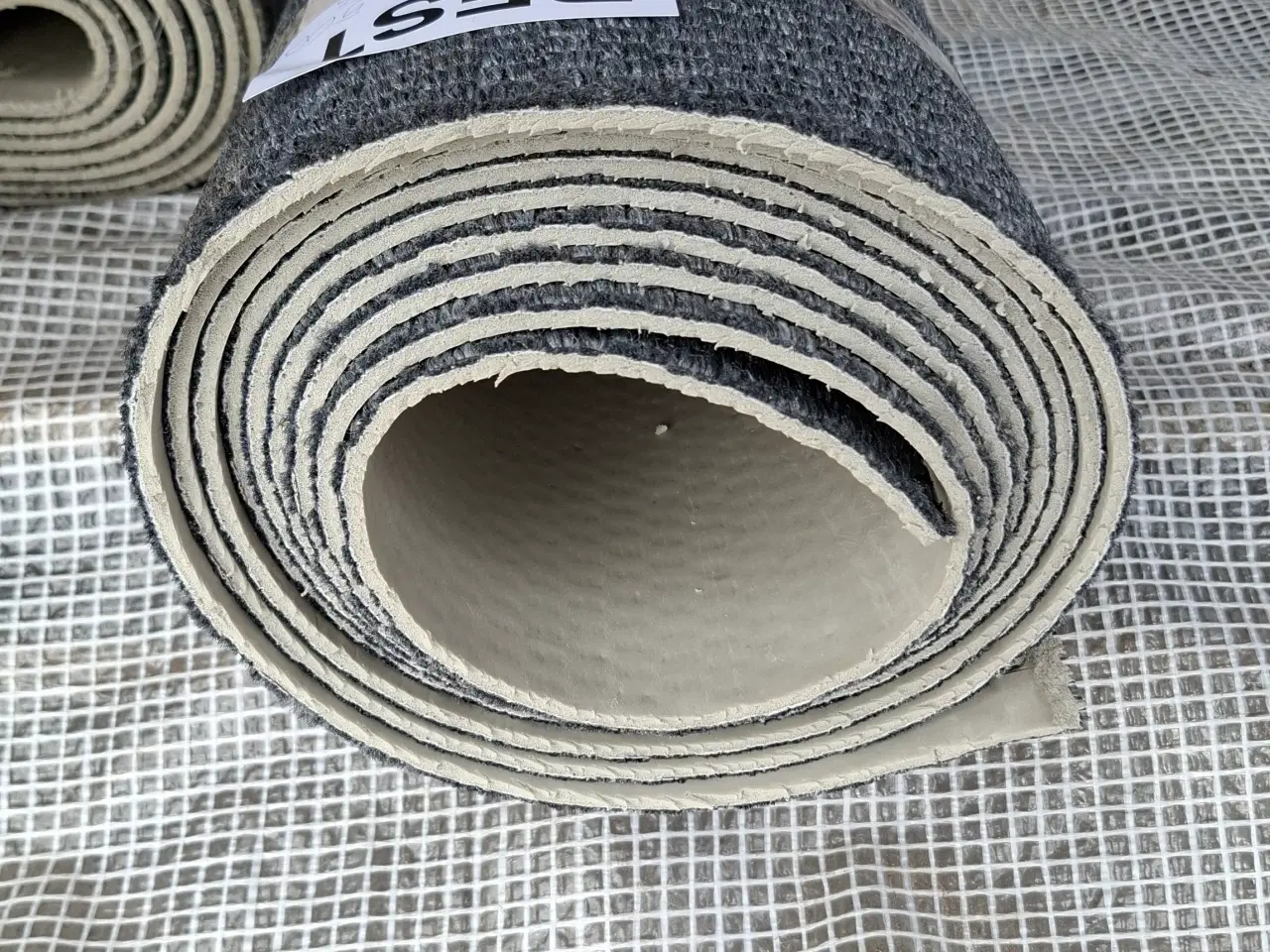 Billede 3 - Gulvtæppe Rester