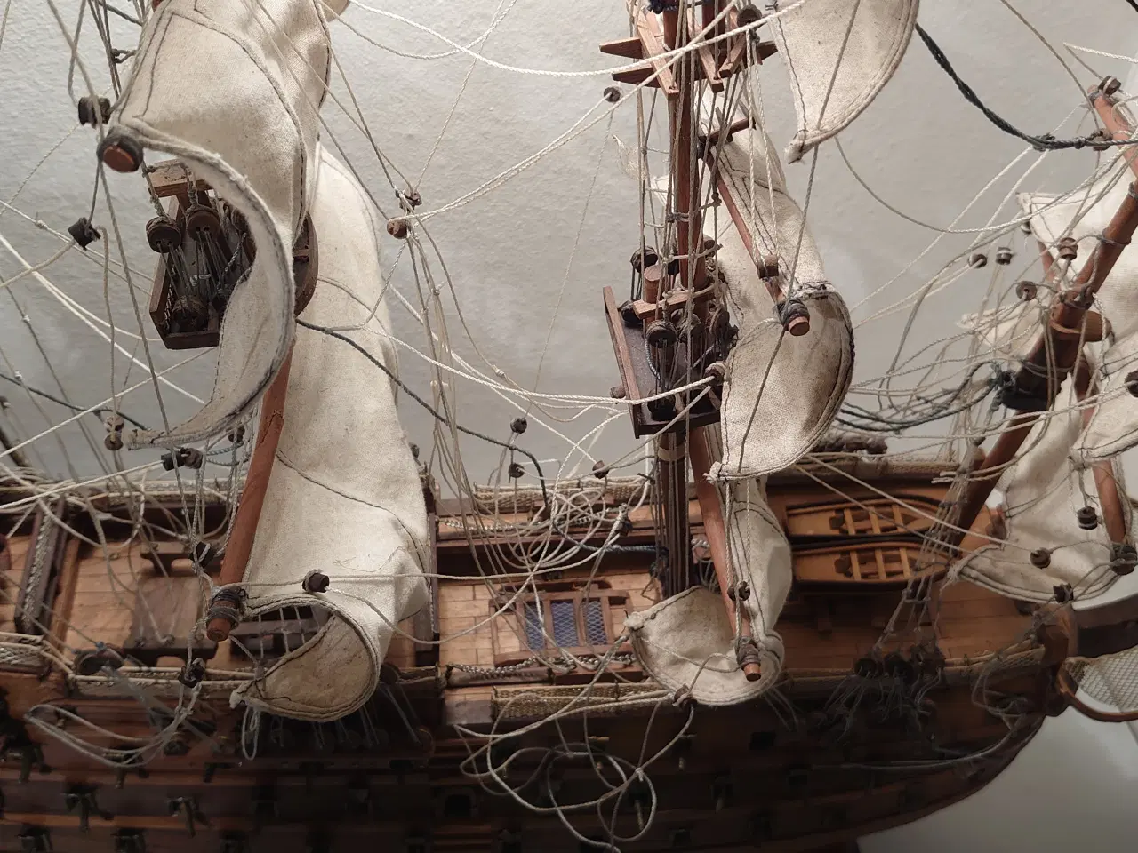 Billede 7 - Stort modelskib "Victory år 1805" L70cm, H65cm.