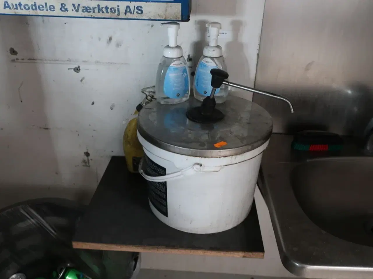 Billede 3 - Papirdisenser, sæbedispenser m.v.