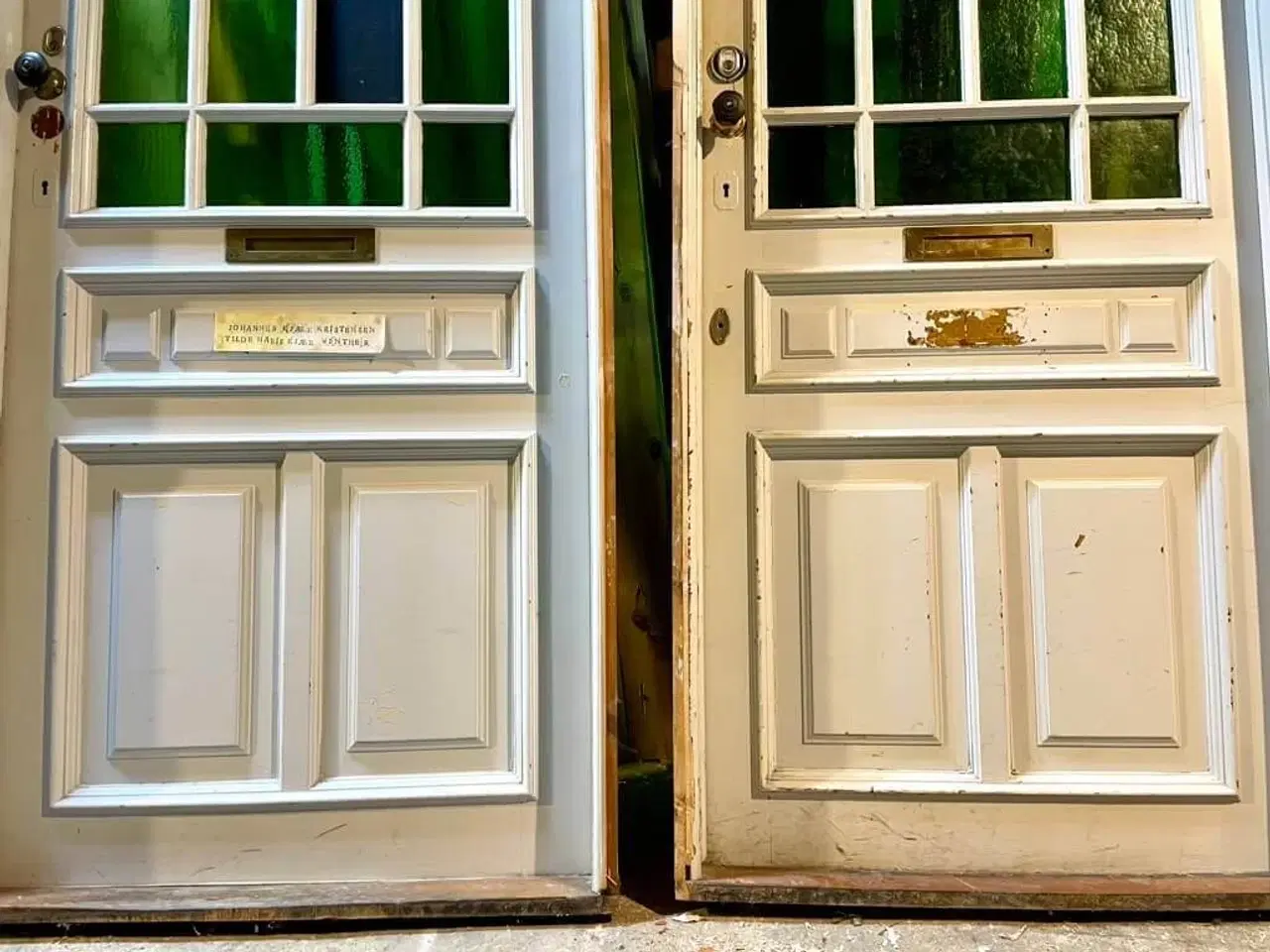 Billede 5 - Venstrehængt opgangsdør m. glas og karm