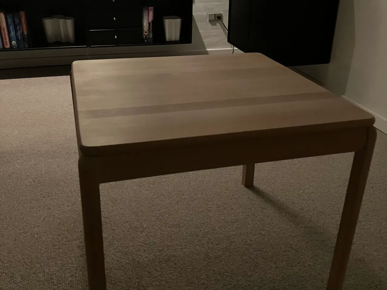 Billede 2 - Sidebord i sæbebehandlet bøg