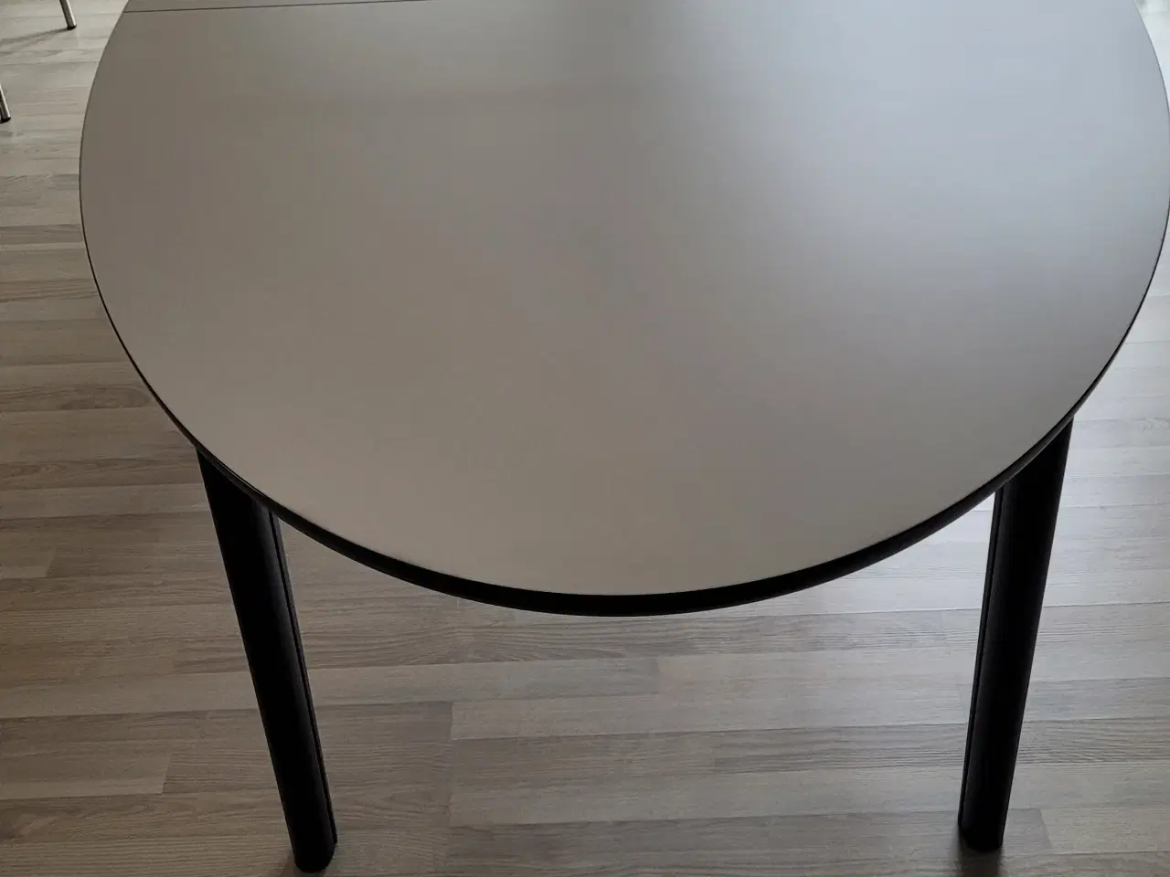 Billede 3 - Spisebord (Skovby)
