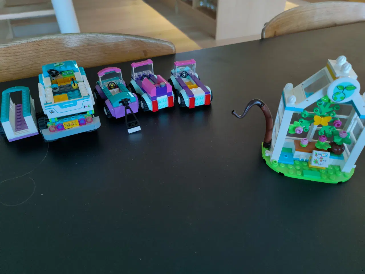 Billede 5 - Lego Friends shoppingcenter og skovhytte