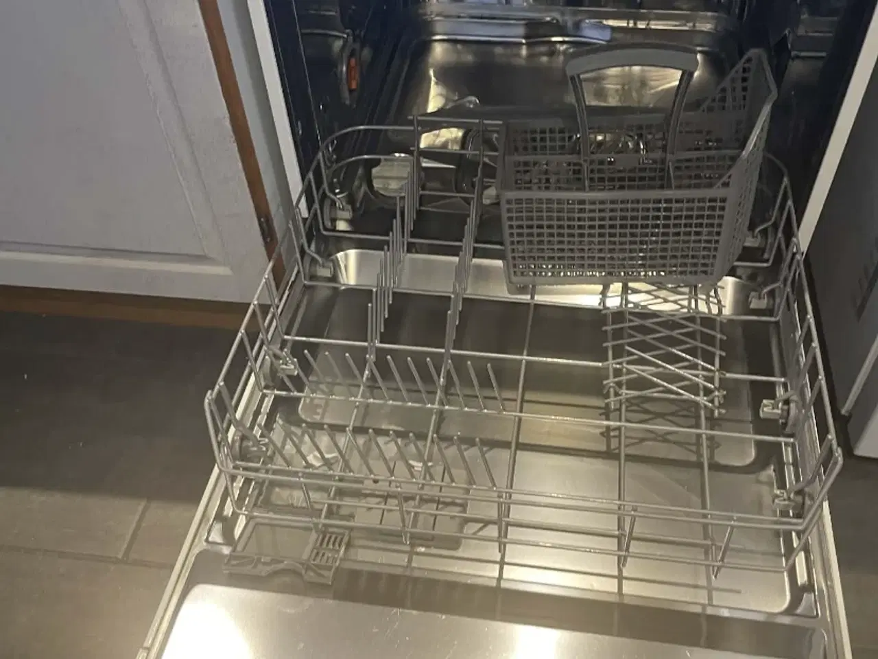 Billede 2 - AEG opvaskemaskine for 700kr