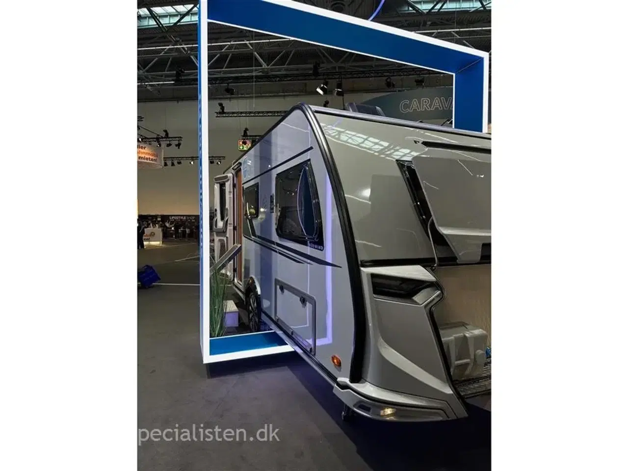 Billede 1 - 2026 - Knaus Südwind 460 EU   Knaus Südvind 460 EU Black Selection model 2026 kan snart ses hos Camping-Specialisten.dk