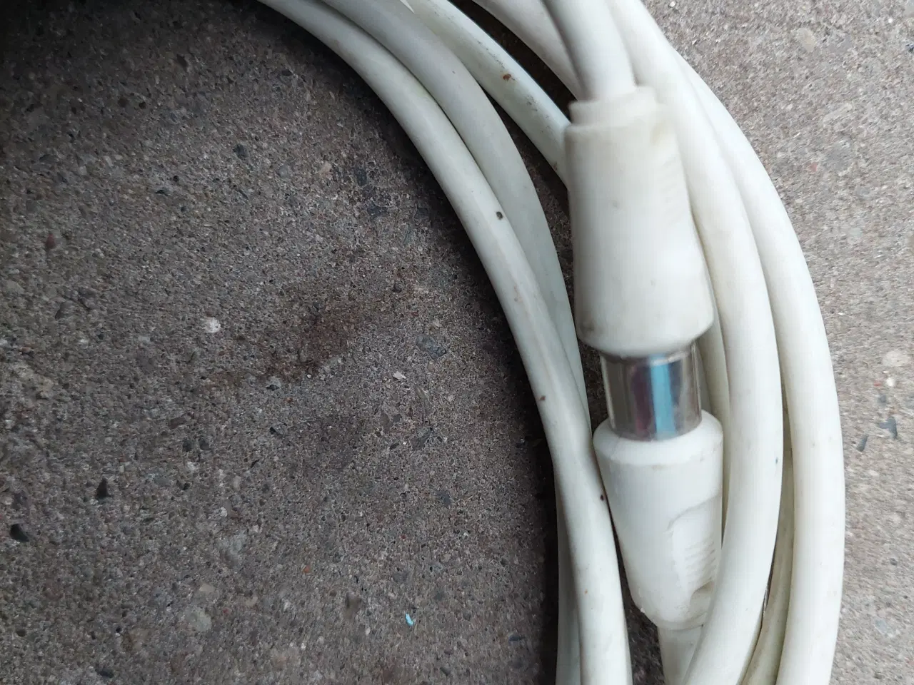 Billede 10 - Antennekabel, hvid - forskellige