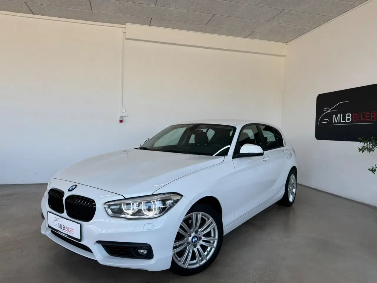 Billede 1 - BMW 118d 2,0 Advantage aut.